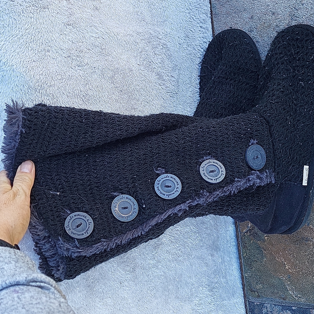 Slip on boots